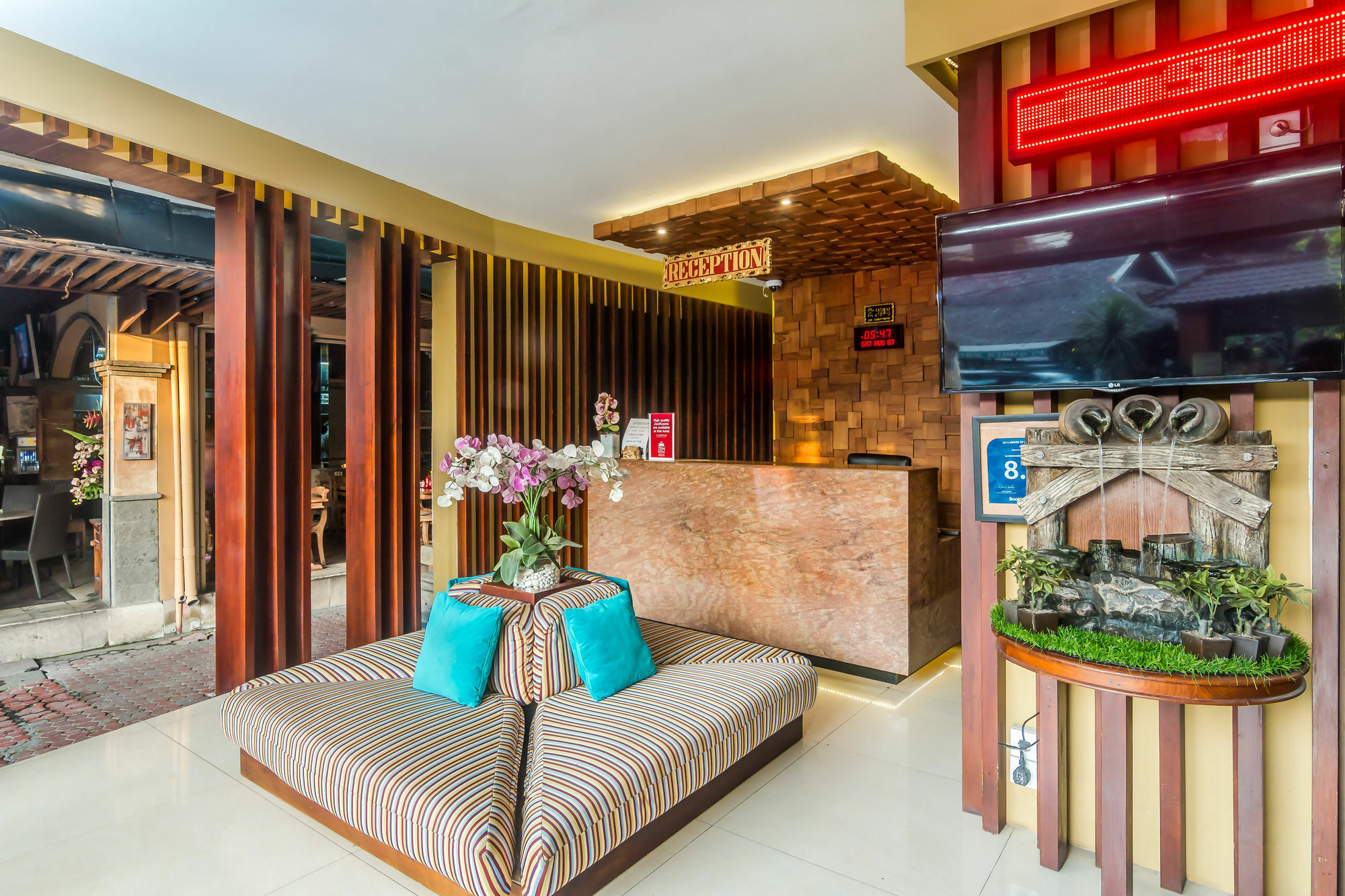 Zen Rooms Legian Corner 庫塔 外观 照片